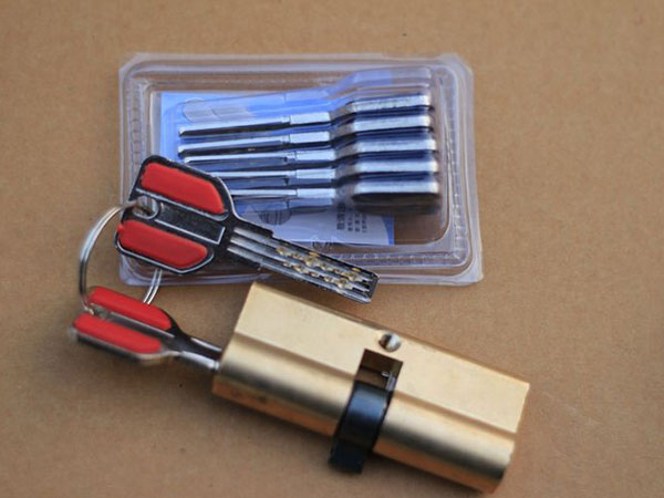 察布查尔锡伯24小时上门开锁公司